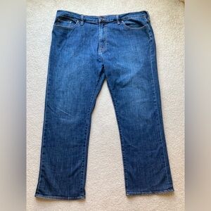 Lucky Brand 181 relaxed straight 46/32 jeans